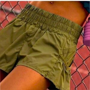 NWOT FP Movement Get Your Flirt On Dark Olive Green Shorts Size Large